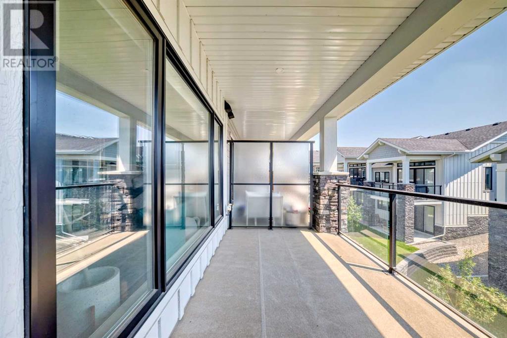 Single Family House for Sale in  Crestridge Common SW Crestmont Calgary 