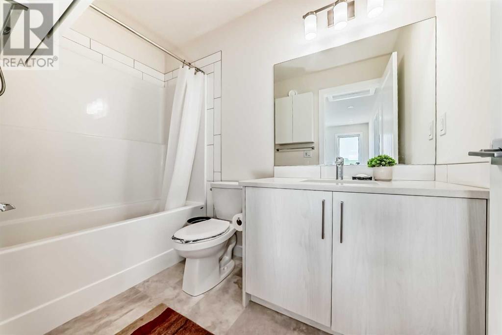 Single Family House for Sale in  Crestridge Common SW Crestmont Calgary 