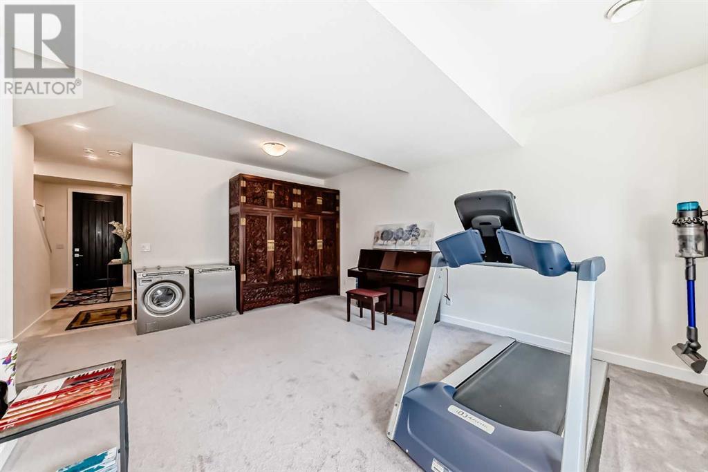 Single Family House for Sale in  Crestridge Common SW Crestmont Calgary 