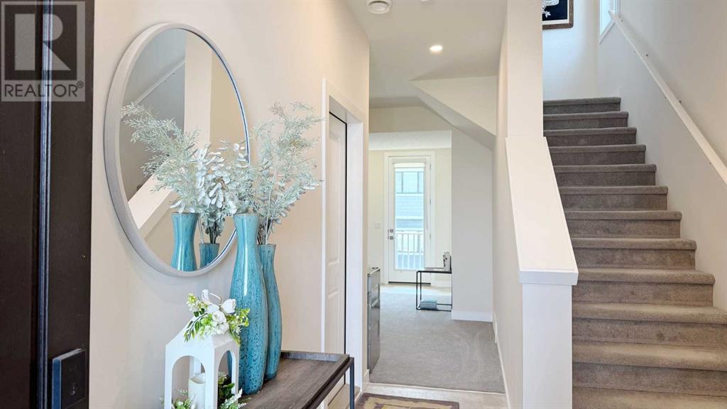 Single Family House for Sale in  Crestridge Common SW Crestmont Calgary 