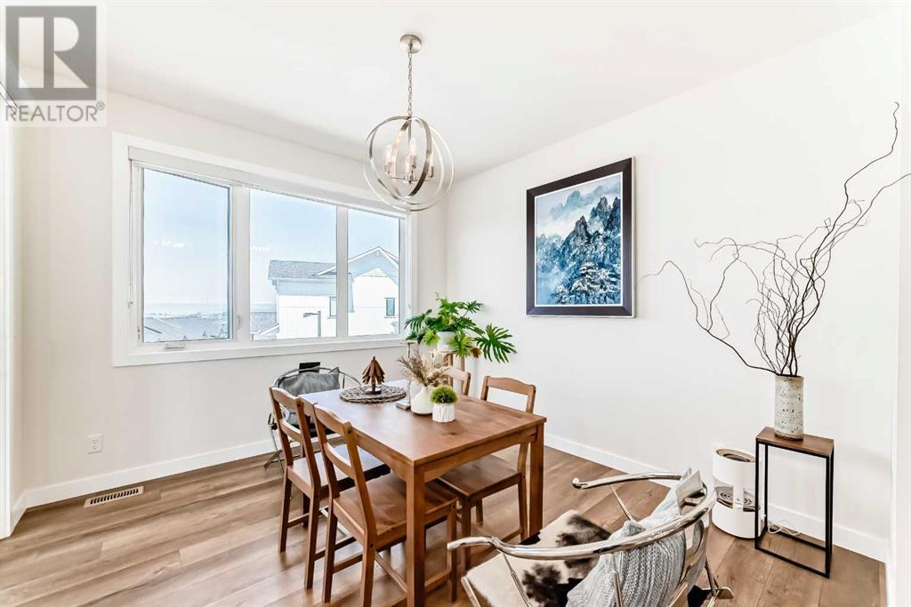 Single Family House for Sale in  Crestridge Common SW Crestmont Calgary 