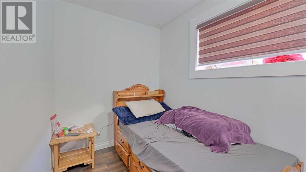 Single Family House Bi-level for Sale in  Taravista Mews NE Taradale Calgary 