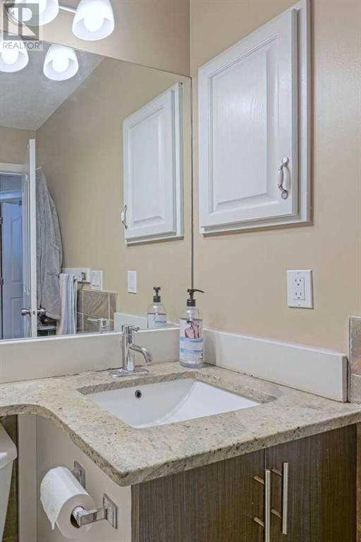 Single Family House Bi-level for Sale in  Taravista Mews NE Taradale Calgary 