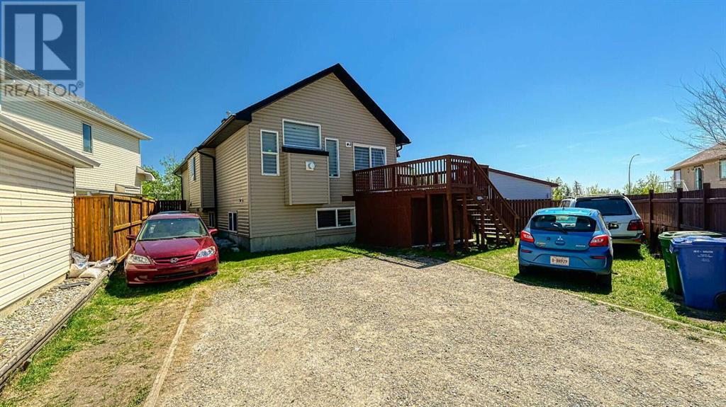Single Family House Bi-level for Sale in  Taravista Mews NE Taradale Calgary 