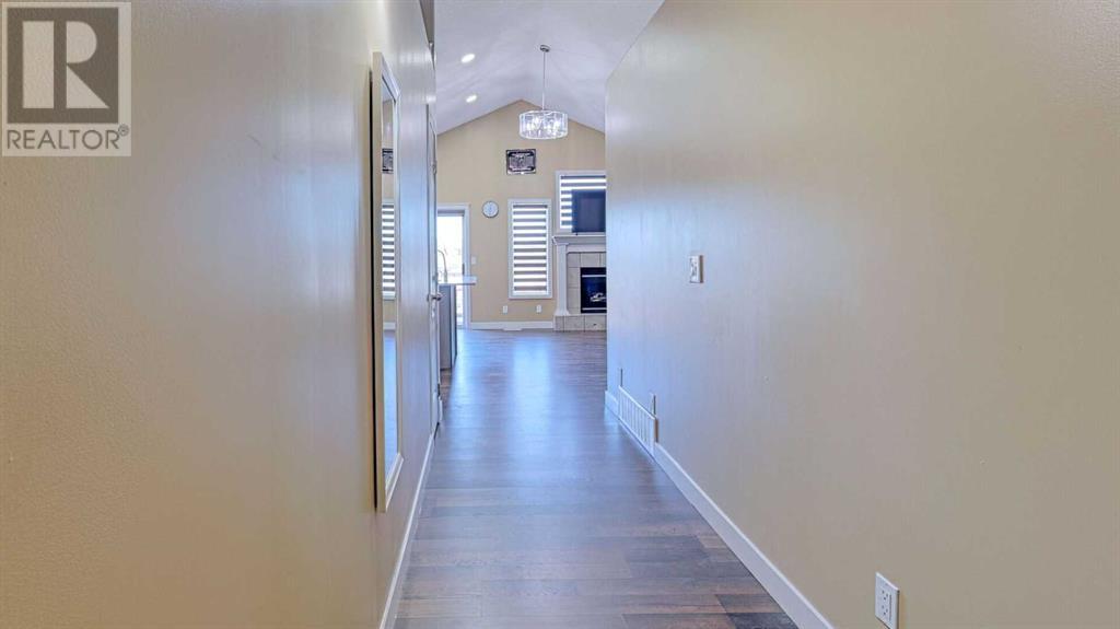 Single Family House Bi-level for Sale in  Taravista Mews NE Taradale Calgary 