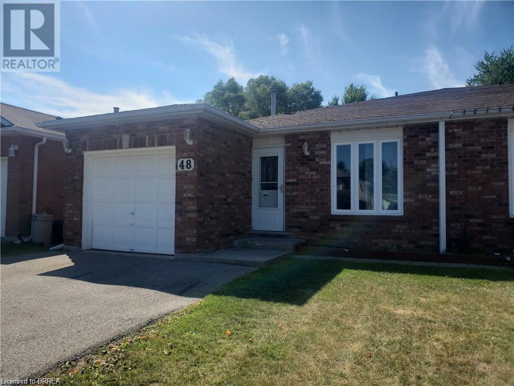 Photo 2 of 48 Buchanan Crescent, Brantford ON