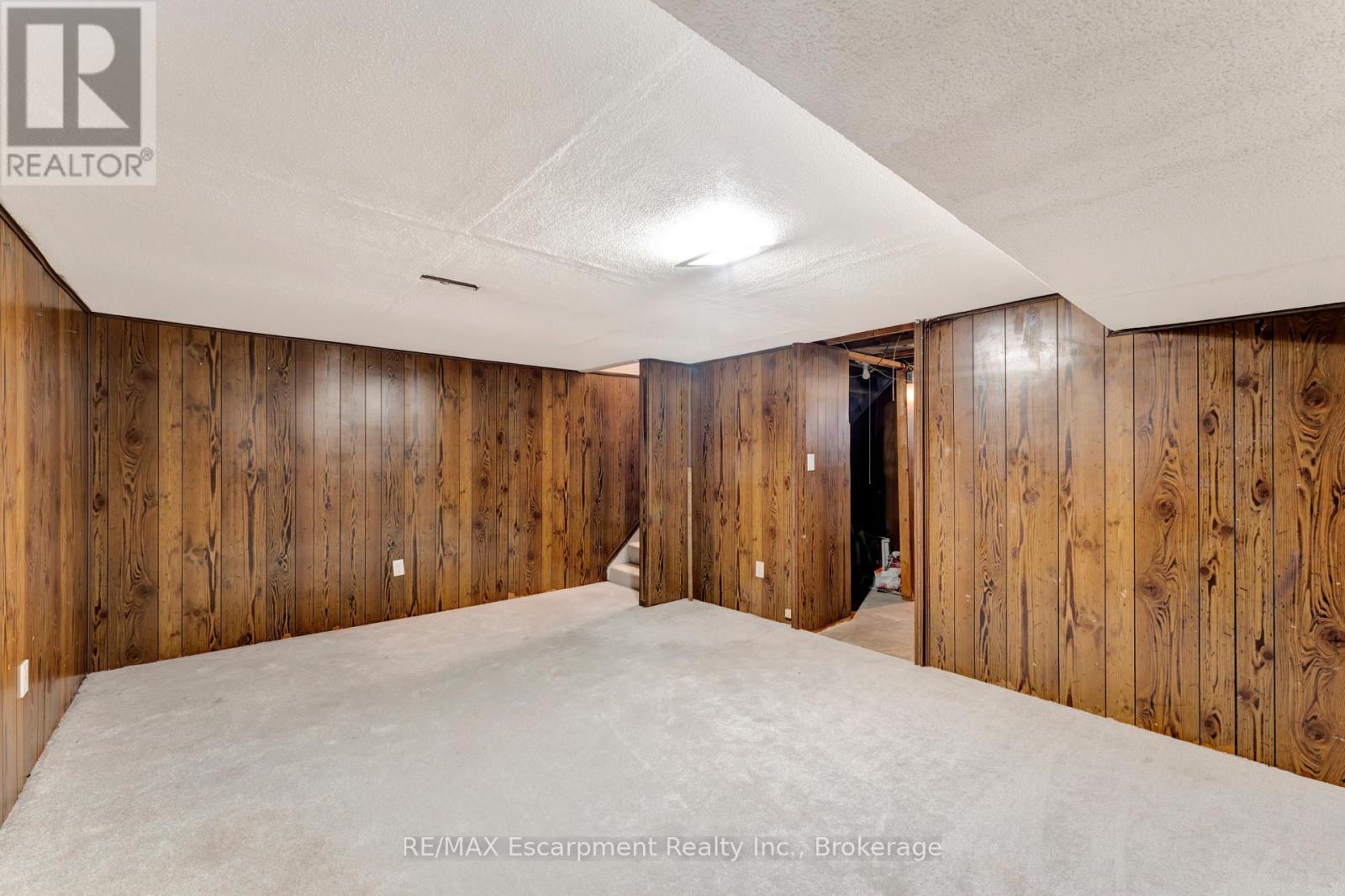 Photo 9 of 15 165 Green Valley Drive, Kitchener ON