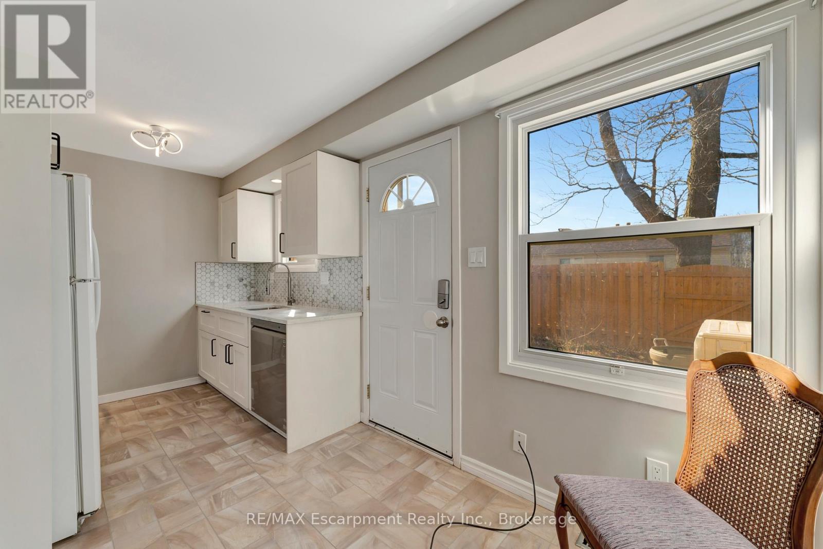 Photo 19 of 15 165 Green Valley Drive, Kitchener ON