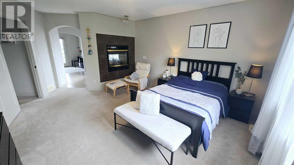 Single Family House for Sale in  Sherwood Boulevard NW Sherwood Calgary 