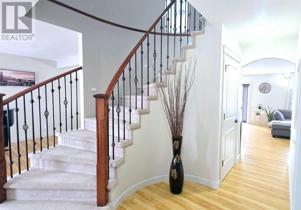 Single Family House for Sale in  Sherwood Boulevard NW Sherwood Calgary 