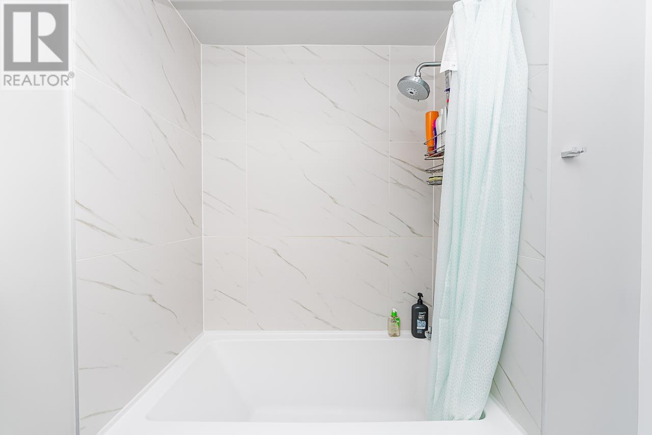 Photo 17 of 118 9333 Tomicki Avenue, Richmond BC