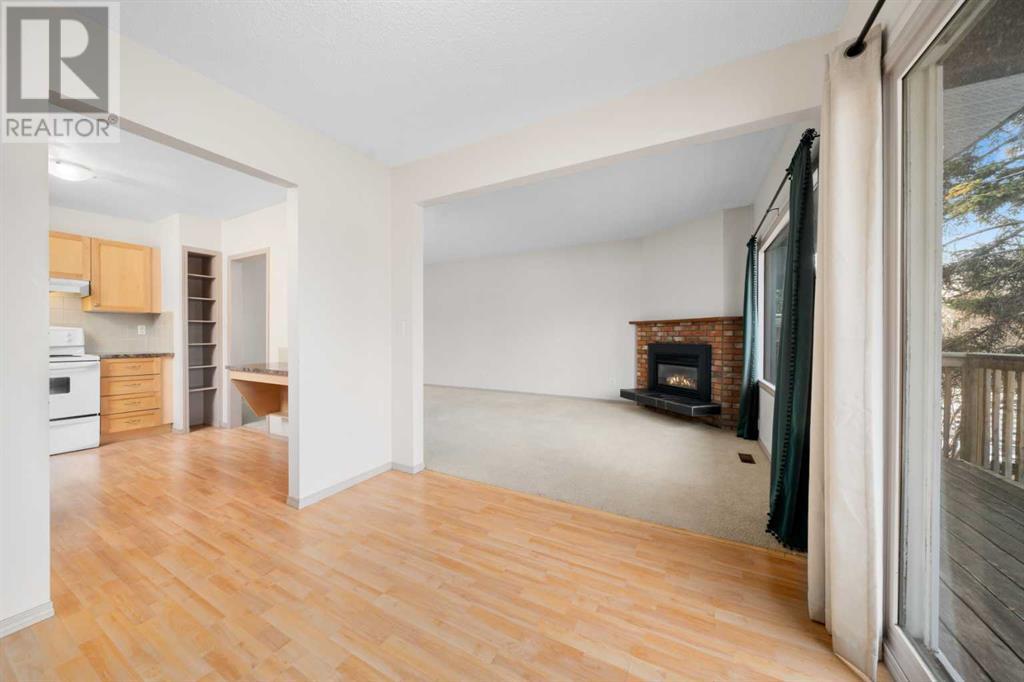 Multi-family House Bi-level for Sale in  /  Dalton Bay NW Dalhousie Calgary 