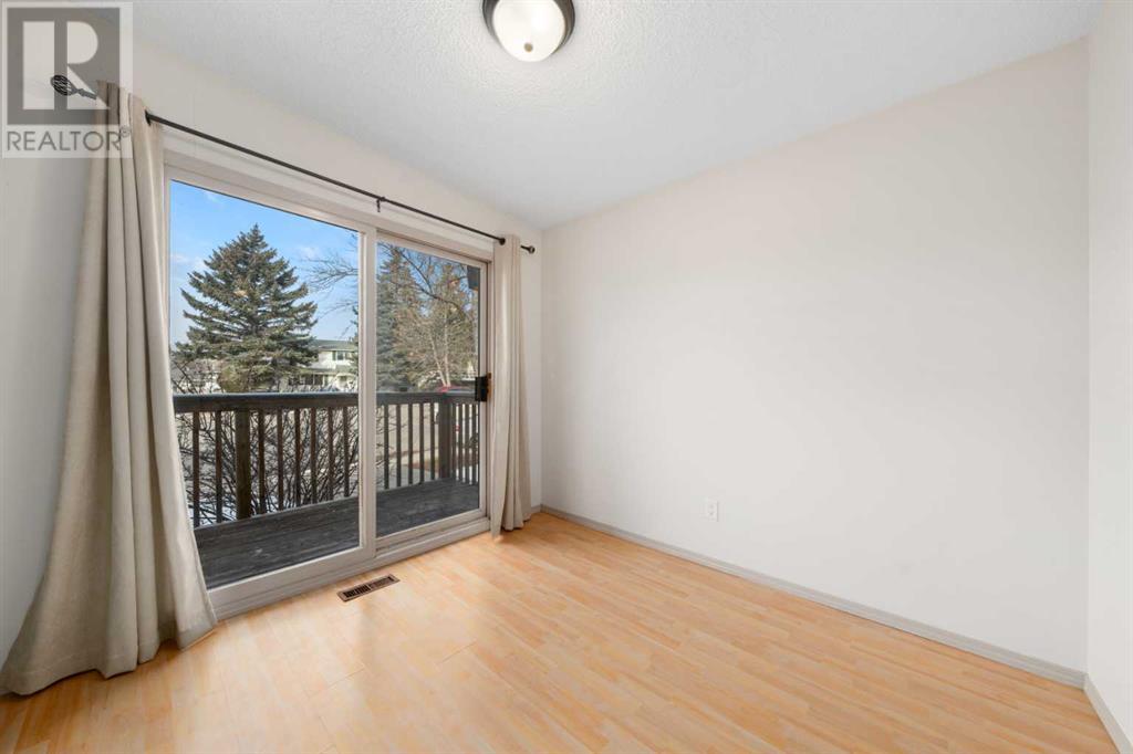Multi-family House Bi-level for Sale in  /  Dalton Bay NW Dalhousie Calgary 