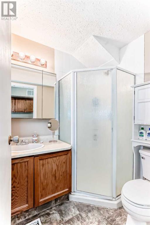 Single Family House 4 Level for Sale in  Whiteram Gate NE Whitehorn Calgary 