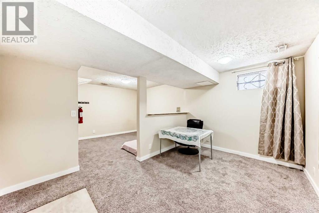 Single Family House 4 Level for Sale in  Whiteram Gate NE Whitehorn Calgary 