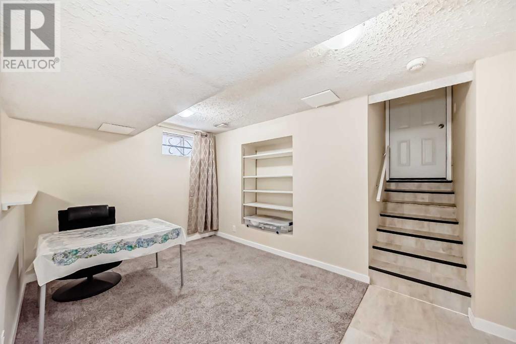 Single Family House 4 Level for Sale in  Whiteram Gate NE Whitehorn Calgary 