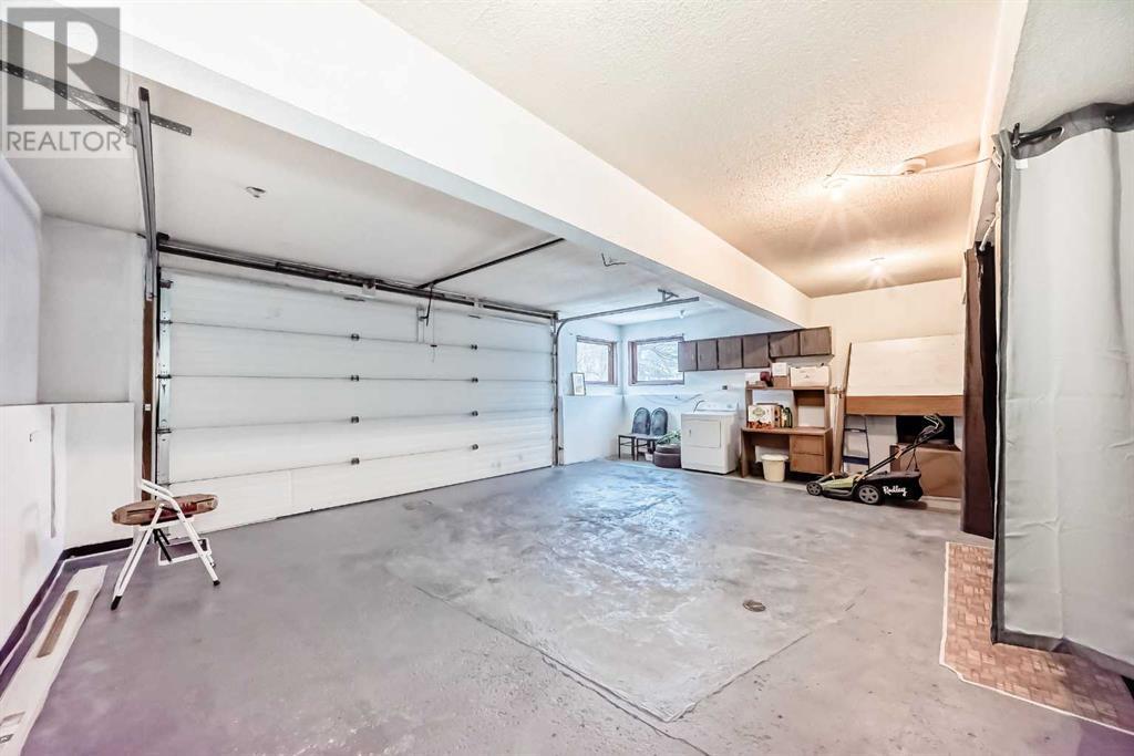 Single Family House 4 Level for Sale in  Whiteram Gate NE Whitehorn Calgary 