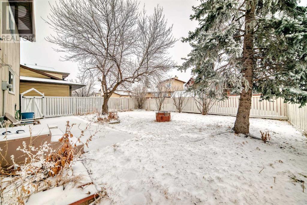 Single Family House 4 Level for Sale in  Whiteram Gate NE Whitehorn Calgary 