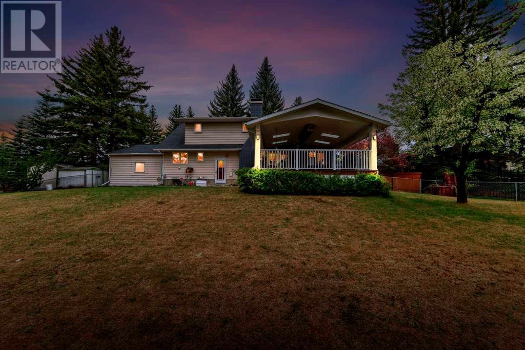 Single Family House for Sale in  Umber Place NW University Heights Calgary 