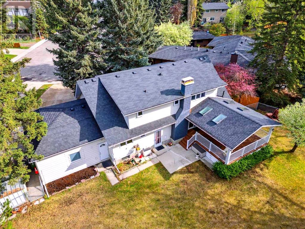 Single Family House for Sale in  Umber Place NW University Heights Calgary 