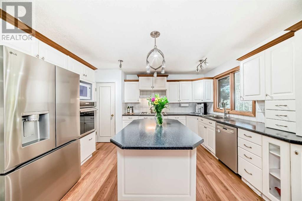 Single Family House for Sale in  Umber Place NW University Heights Calgary 