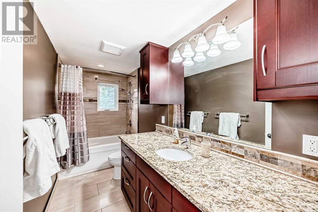 Single Family House for Sale in  Umber Place NW University Heights Calgary 