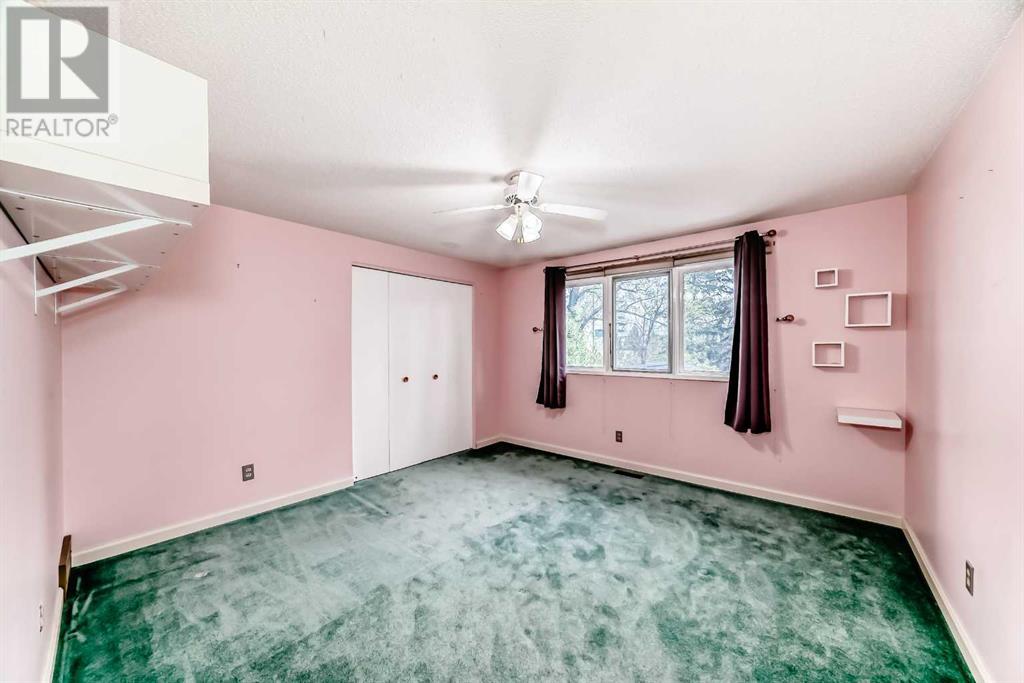 Single Family House for Sale in  Umber Place NW University Heights Calgary 
