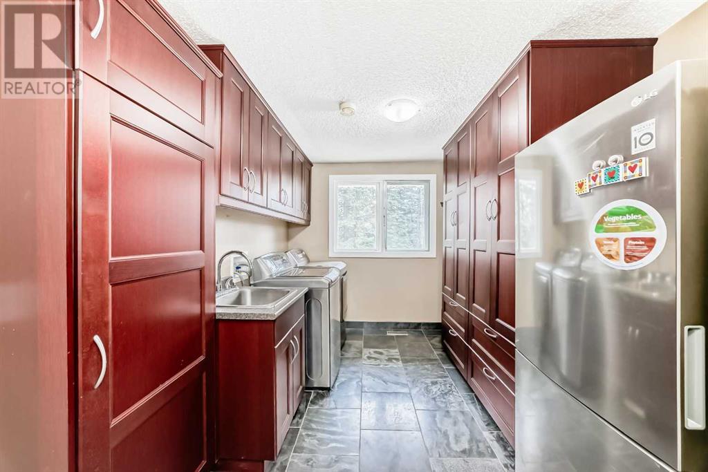 Single Family House for Sale in  Umber Place NW University Heights Calgary 