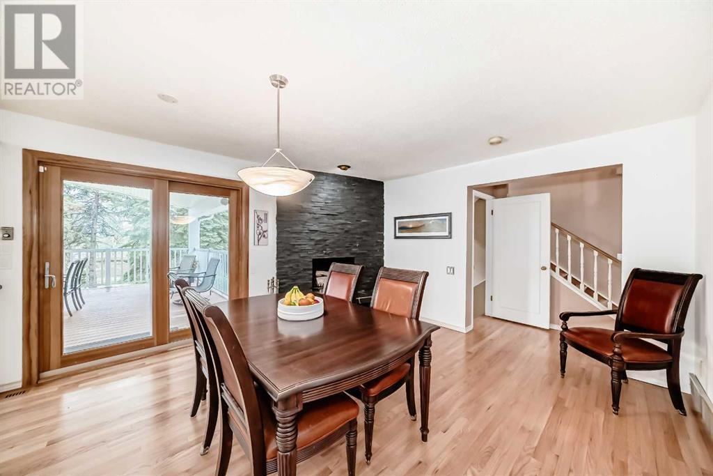 Single Family House for Sale in  Umber Place NW University Heights Calgary 