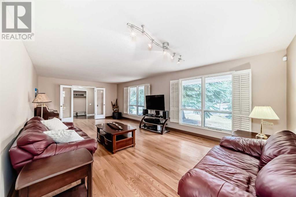Single Family House for Sale in  Umber Place NW University Heights Calgary 