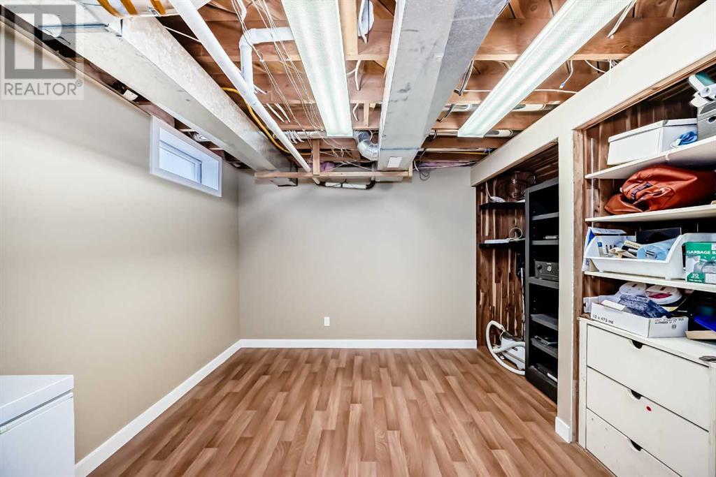 Single Family House for Sale in  Umber Place NW University Heights Calgary 