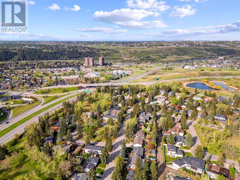 Single Family House for Sale in  Umber Place NW University Heights Calgary 