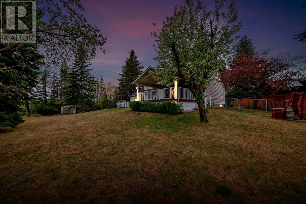 Single Family House for Sale in  Umber Place NW University Heights Calgary 