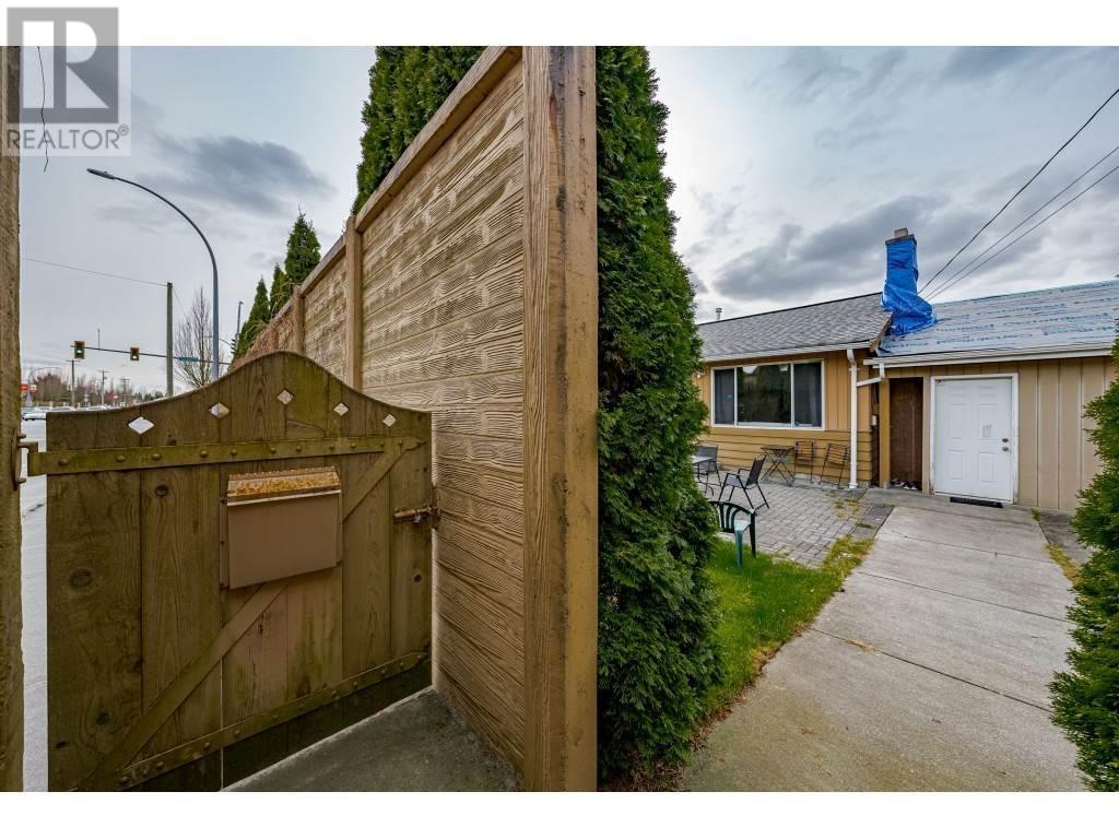 2745 COAST MERIDIAN ROAD, Port Coquitlam