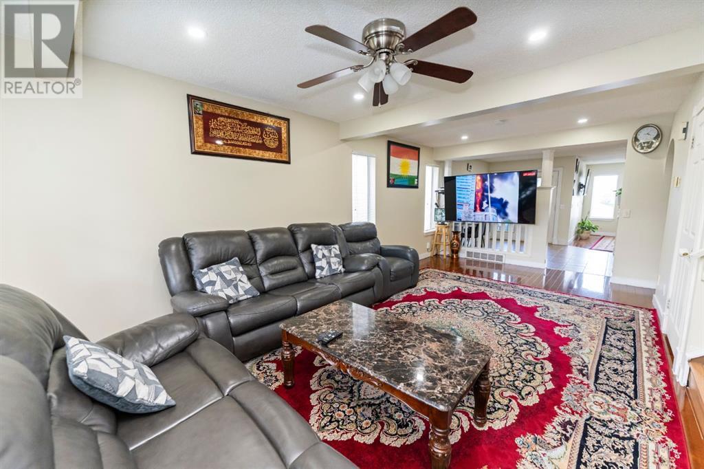 Single Family House for Sale in  Laguna Way NE Monterey Park Calgary 