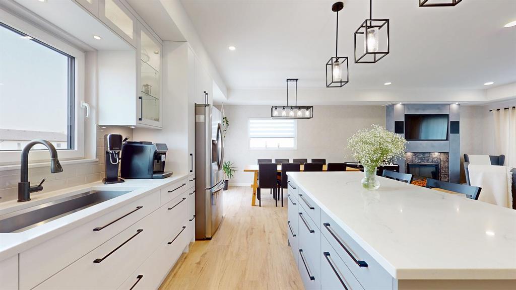 Photo 4 of 135 Parkside Crescent, Mitchell MB