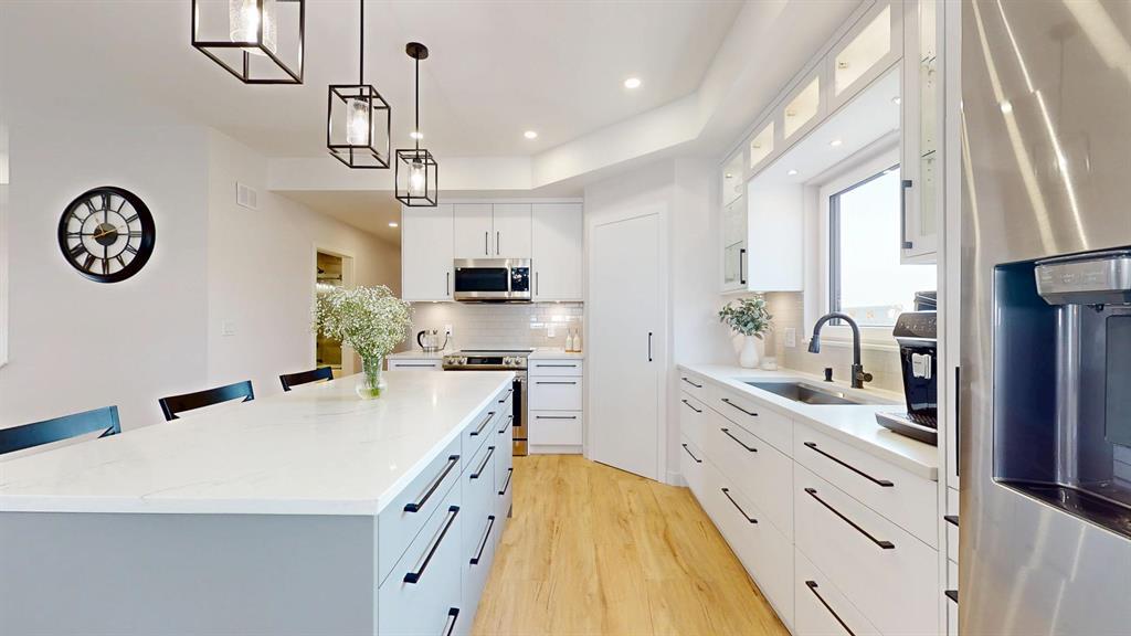 Photo 5 of 135 Parkside Crescent, Mitchell MB