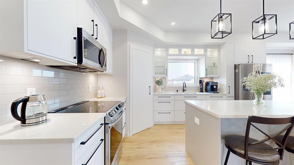 Photo 6 of 135 Parkside Crescent, Mitchell MB