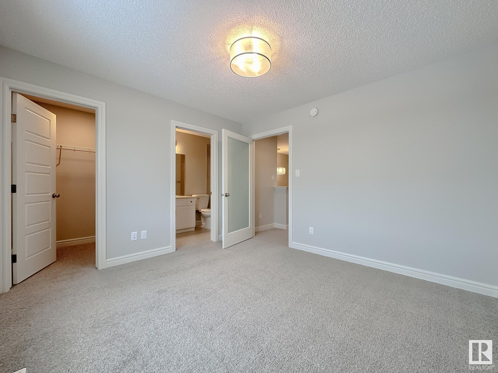 Photo 11 of 18839 29 Av Nw, Edmonton AB