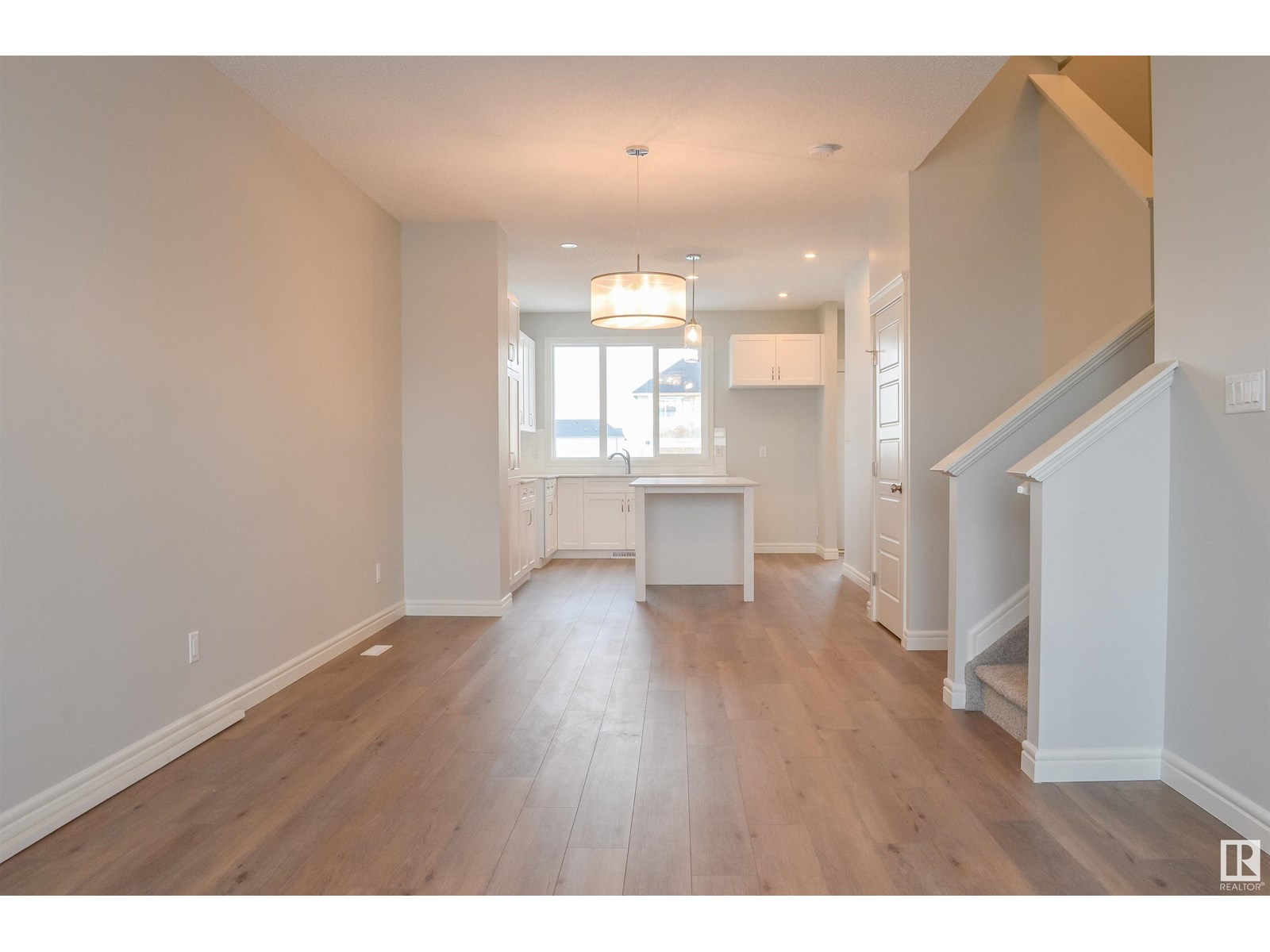 Photo 16 of 18839 29 Av Nw, Edmonton AB