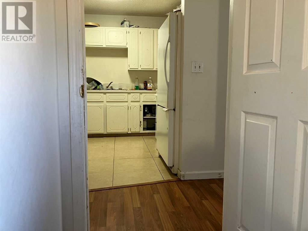 Single Family House Bi-level for Sale in  Fonda Crescent SE Forest Heights Calgary 