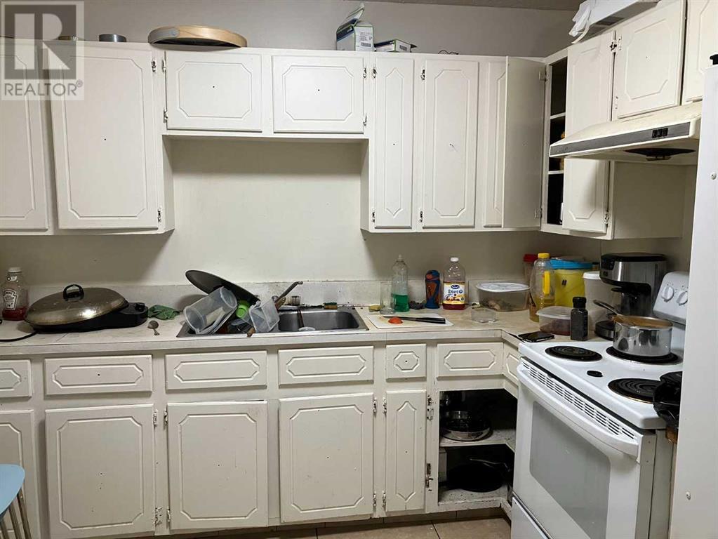 Single Family House Bi-level for Sale in  Fonda Crescent SE Forest Heights Calgary 