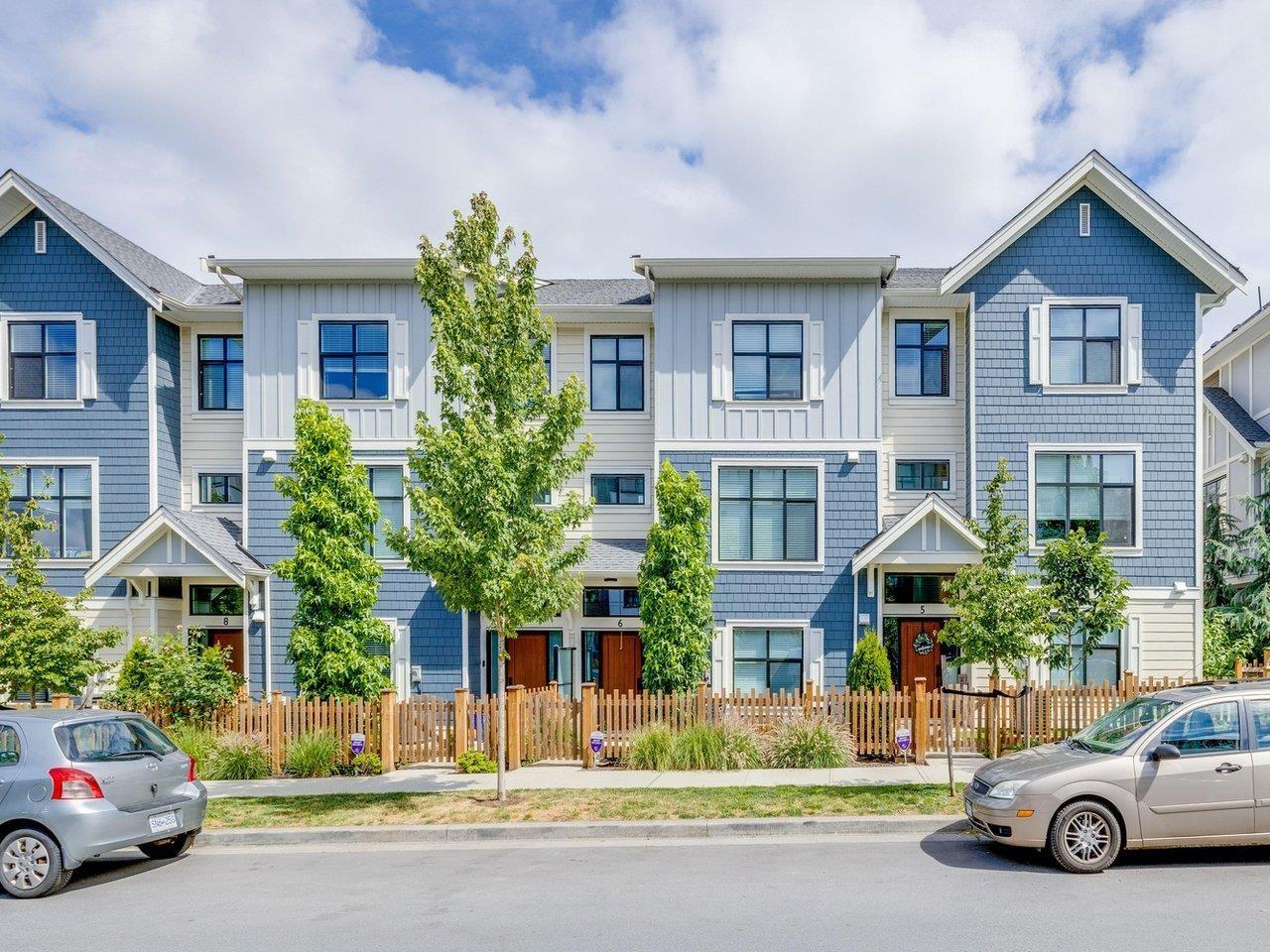 Photo 1 of 6 20327 72 B Avenue, Langley BC