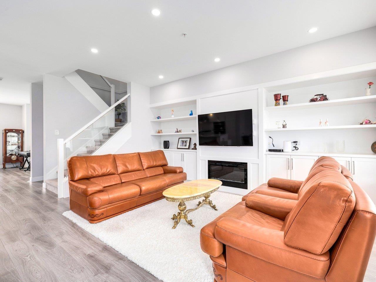 Photo 4 of 6 20327 72 B Avenue, Langley BC