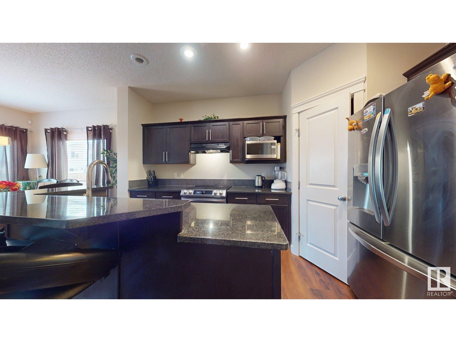 Photo 5 of 2917 16 A Av Nw Nw, Edmonton AB