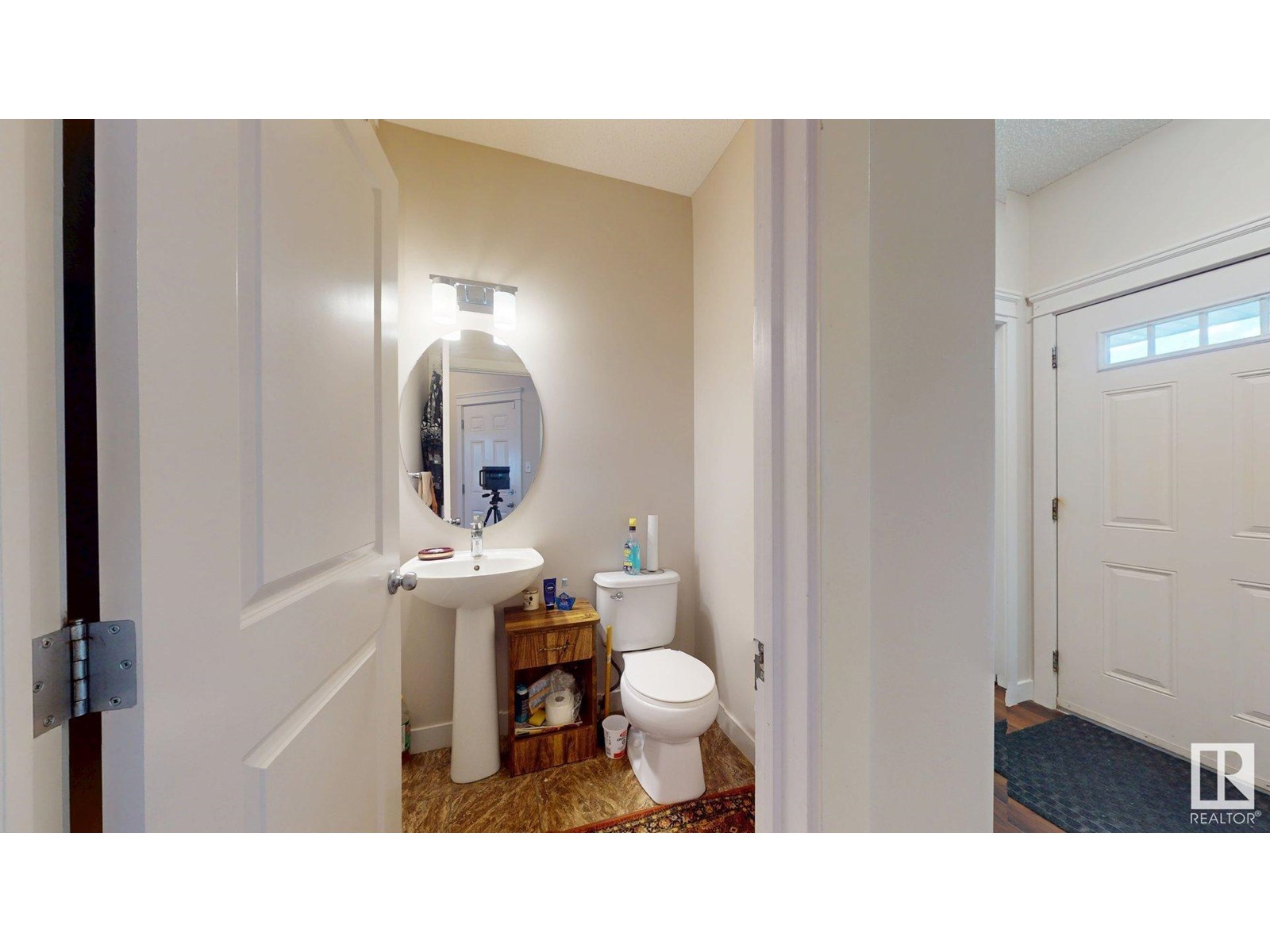 Photo 11 of 2917 16 A Av Nw Nw, Edmonton AB