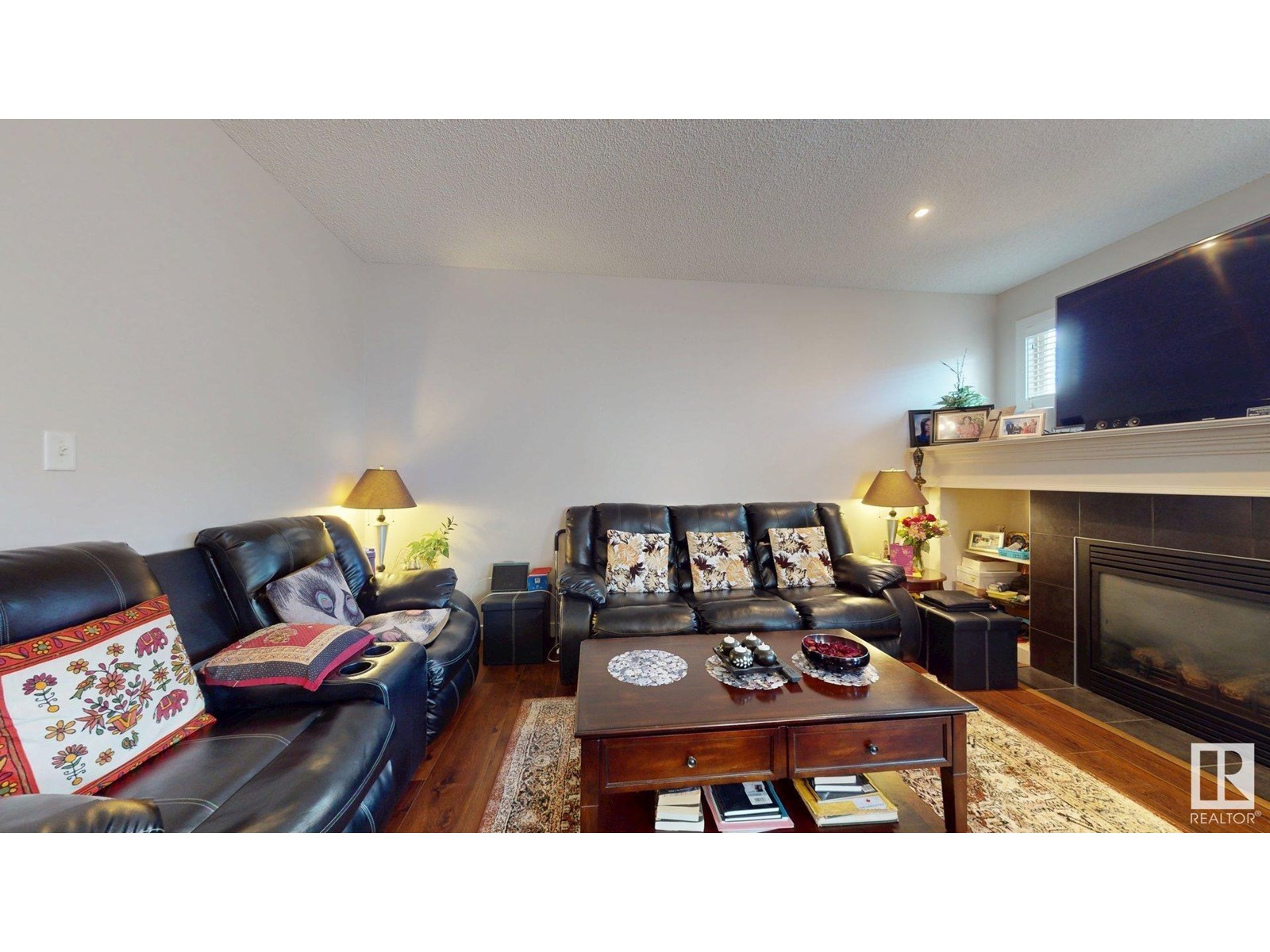 Photo 6 of 2917 16 A Av Nw Nw, Edmonton AB