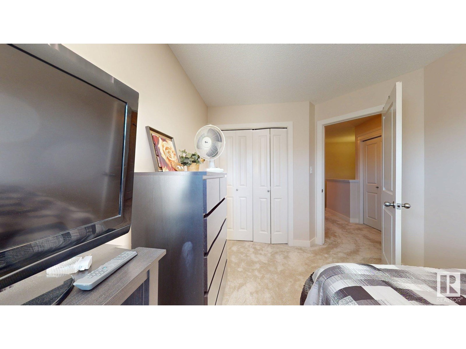 Photo 31 of 2917 16 A Av Nw Nw, Edmonton AB