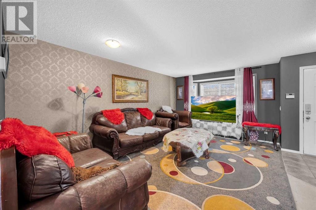 Single Family House for Sale in  Saddlemont Manor NE Saddle Ridge Calgary 
