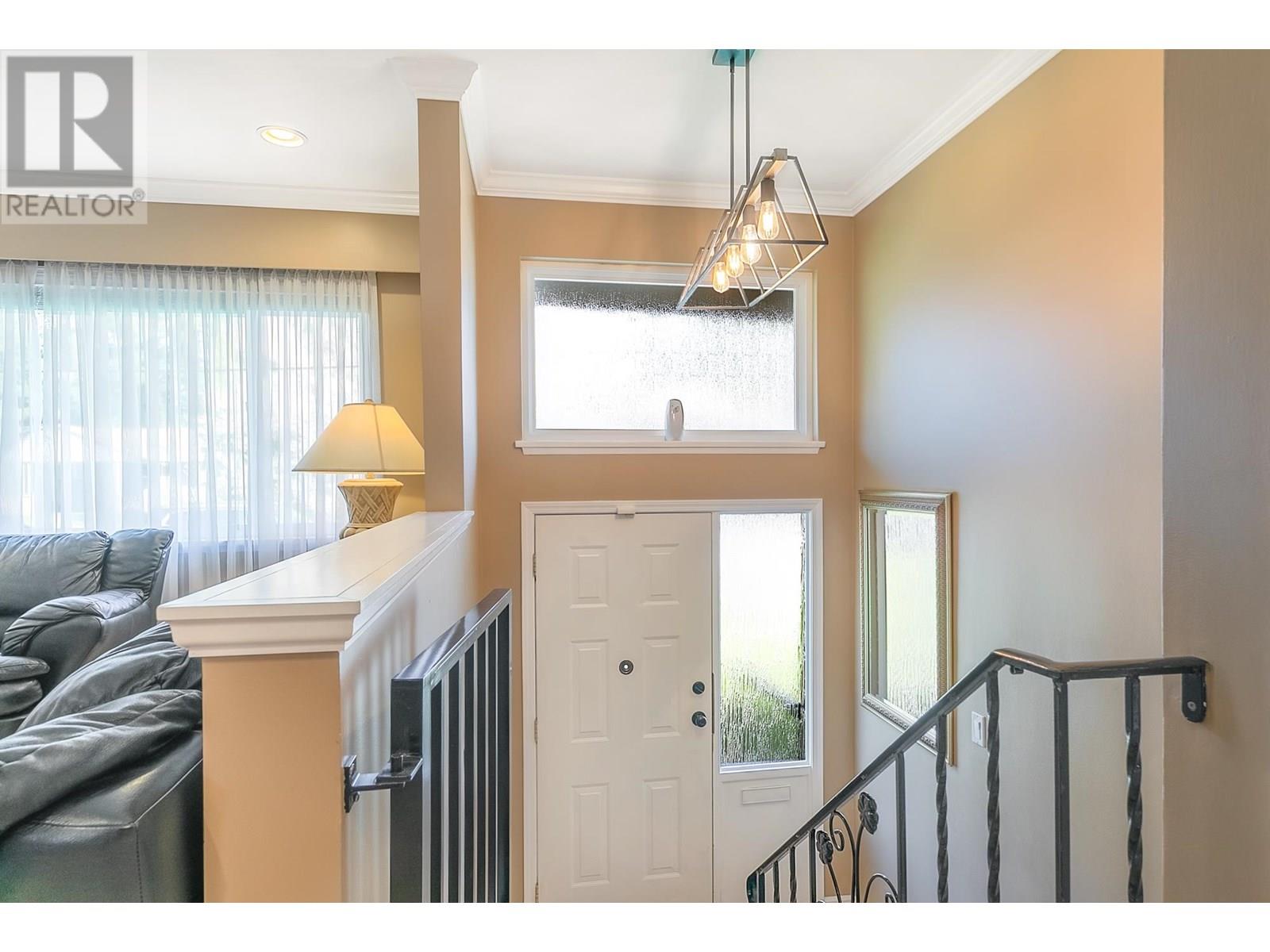 Photo 27 of 325 Seaview Drive, Port Moody BC